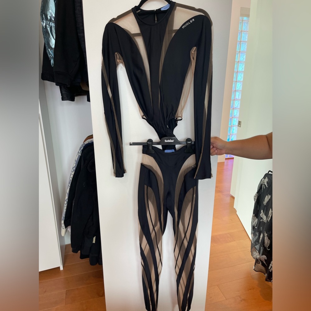 MUGLER SET, size 36, worn once!